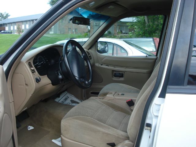 2000 Ford Explorer XLS