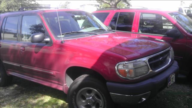 2000 Ford Explorer ESi