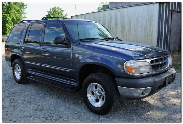 2000 Ford Explorer SL 4x4 Regular Cab