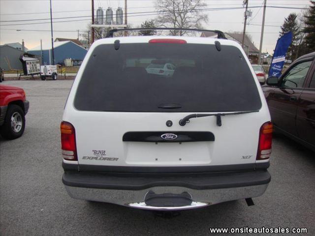 2000 Ford Explorer SL 4x4 Regular Cab