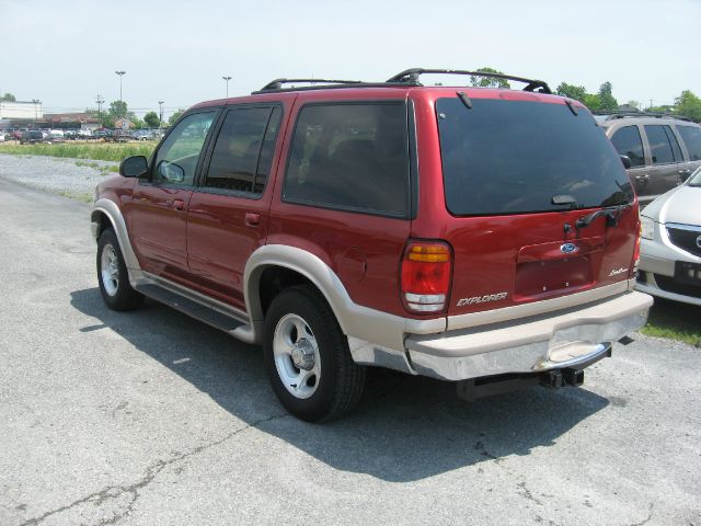 2000 Ford Explorer E320 - Extra Sharp