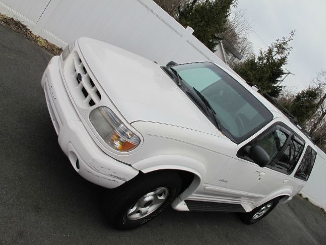 2000 Ford Explorer Super