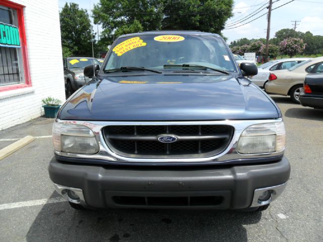 2000 Ford Explorer SL 4x4 Regular Cab