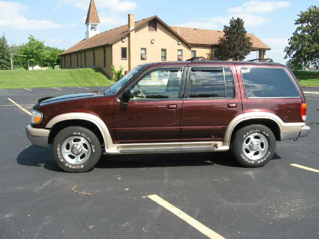 2000 Ford Explorer SL 4x4 Regular Cab