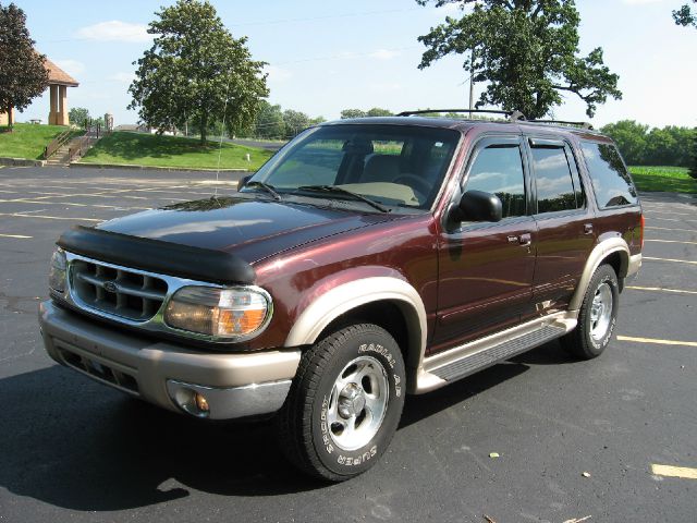 2000 Ford Explorer SL 4x4 Regular Cab