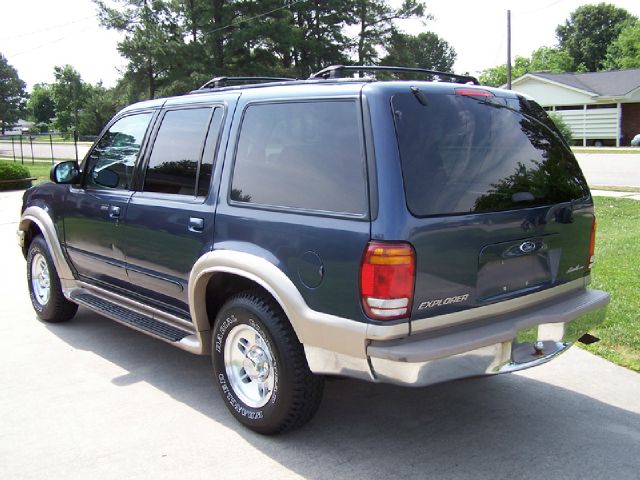 2000 Ford Explorer E320 - Extra Sharp