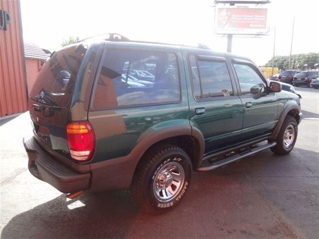 2000 Ford Explorer Sourvivor Seris