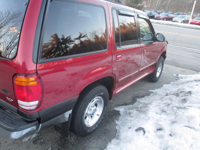 2000 Ford Explorer SL 4x4 Regular Cab