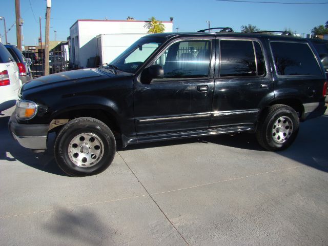 2000 Ford Explorer SL 4x4 Regular Cab