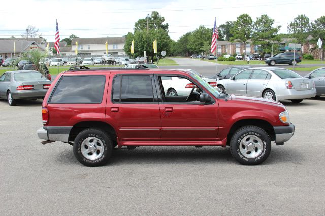 2000 Ford Explorer SL 4x4 Regular Cab