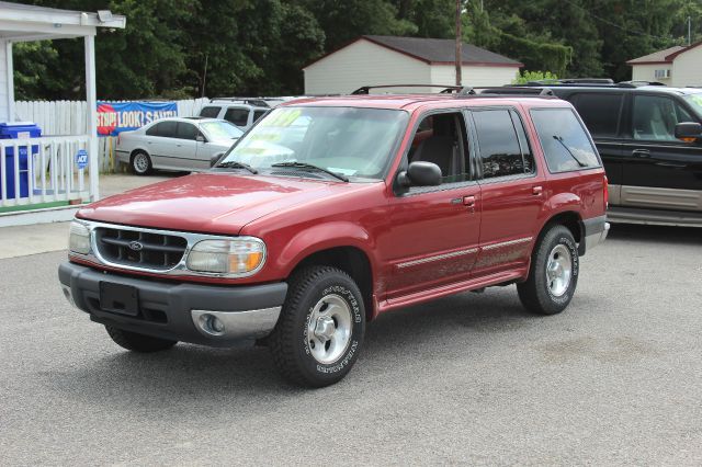 2000 Ford Explorer SL 4x4 Regular Cab