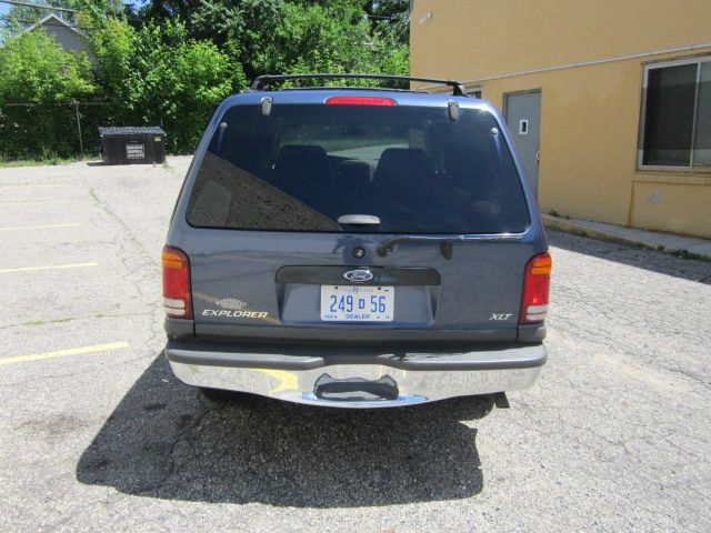 2000 Ford Explorer SL 4x4 Regular Cab