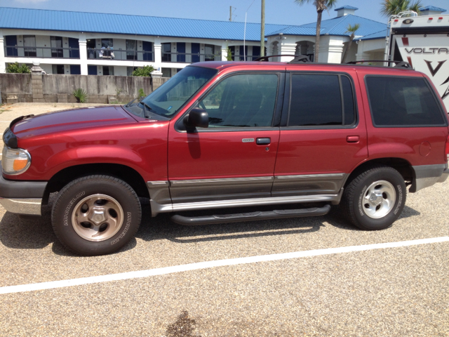 2000 Ford Explorer SL 4x4 Regular Cab