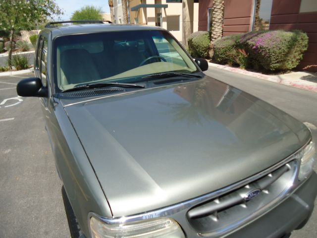 2001 Ford Explorer SL 4x4 Regular Cab