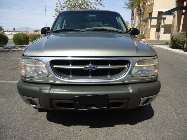 2001 Ford Explorer SL 4x4 Regular Cab