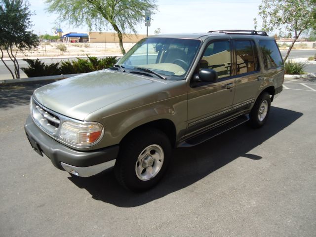 2001 Ford Explorer SL 4x4 Regular Cab