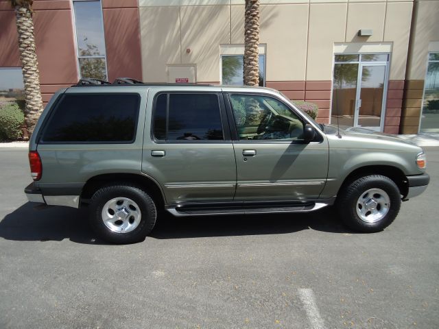 2001 Ford Explorer SL 4x4 Regular Cab