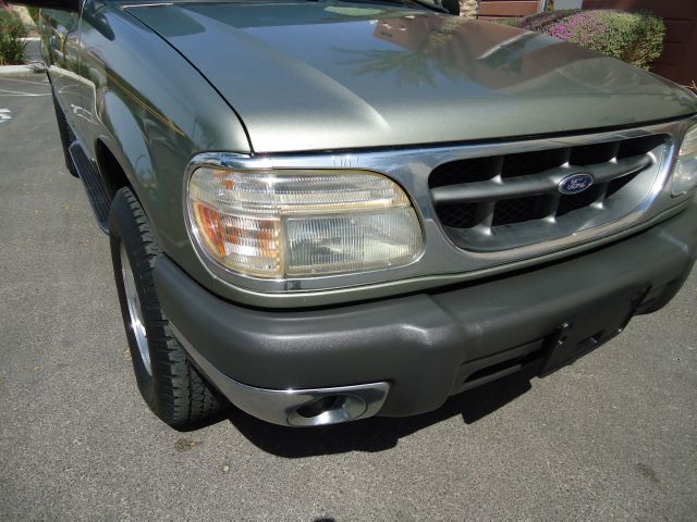 2001 Ford Explorer SL 4x4 Regular Cab