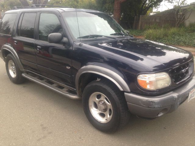 2001 Ford Explorer SL 4x4 Regular Cab