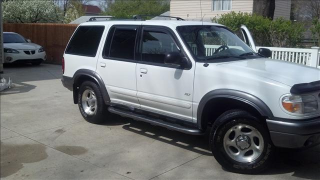 2001 Ford Explorer ESi