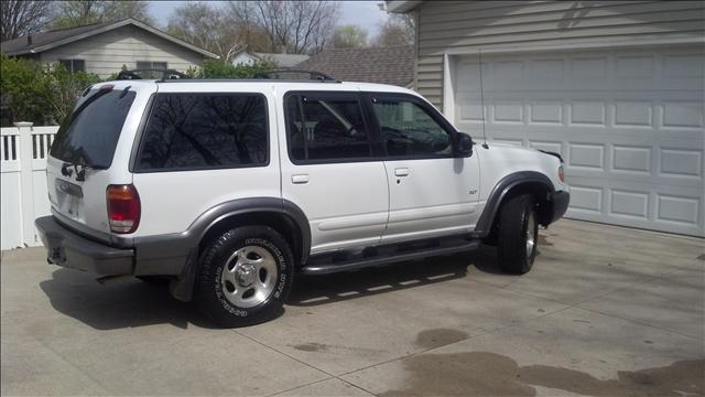 2001 Ford Explorer ESi