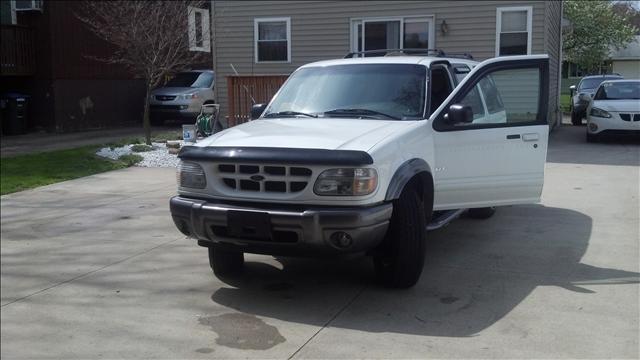 2001 Ford Explorer ESi