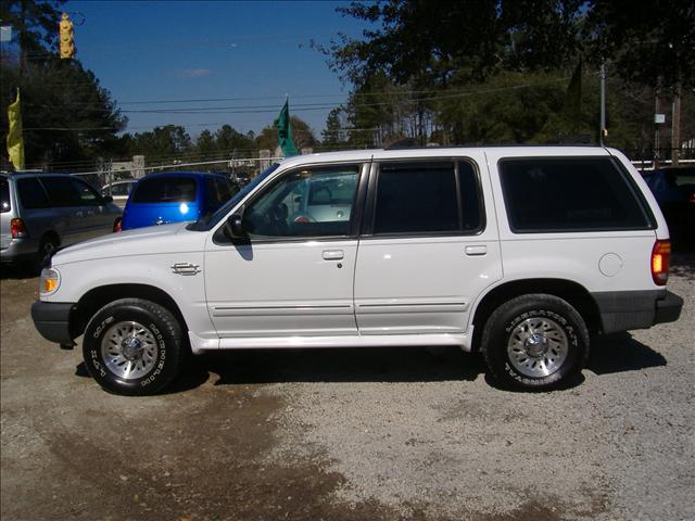 2001 Ford Explorer XLS