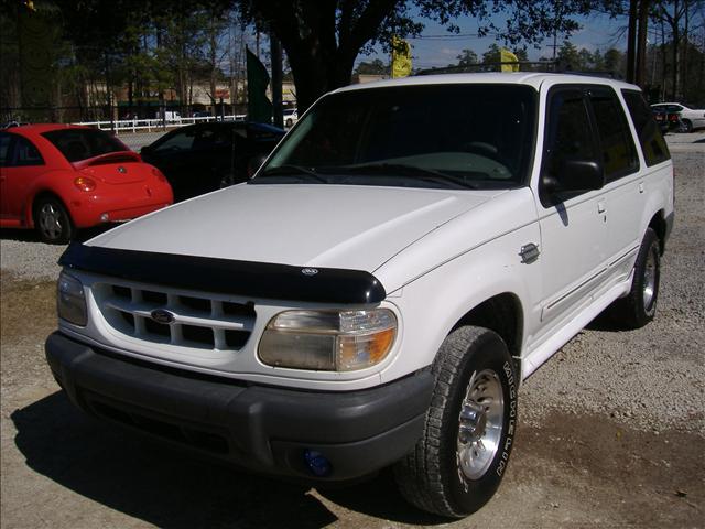 2001 Ford Explorer XLS