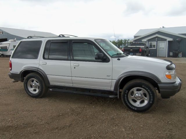 2001 Ford Explorer SL 4x4 Regular Cab