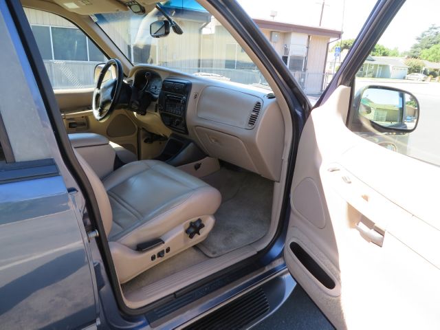 2001 Ford Explorer SL 4x4 Regular Cab