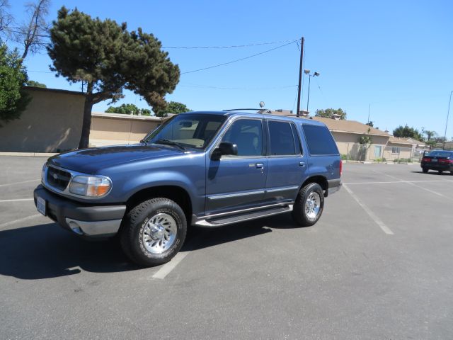 2001 Ford Explorer SL 4x4 Regular Cab