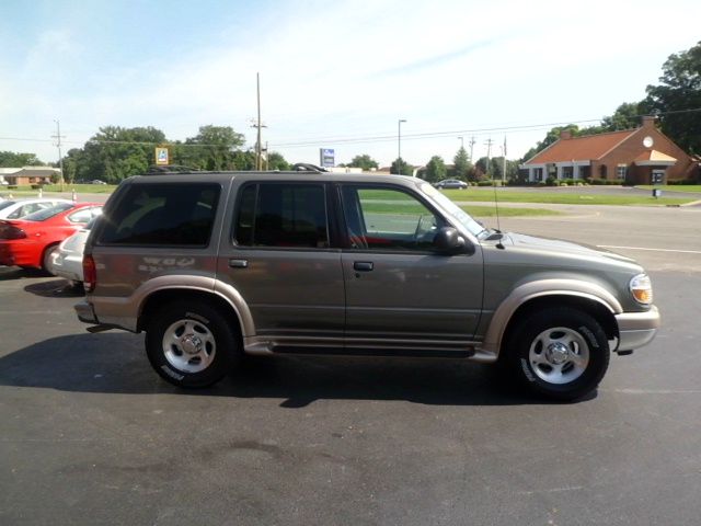 2001 Ford Explorer E320 - Extra Sharp