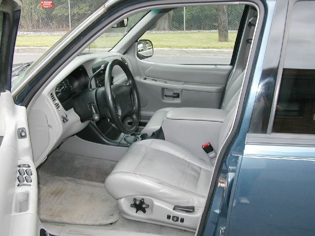 2001 Ford Explorer SL 4x4 Regular Cab