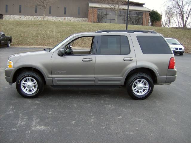 2002 Ford Explorer ESi