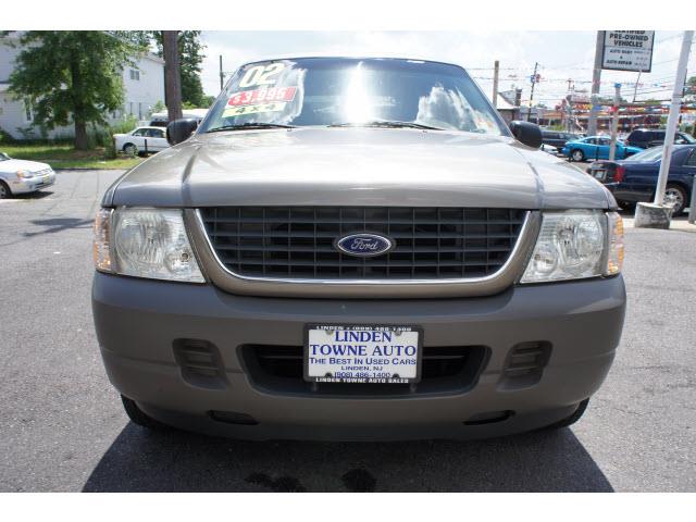 2002 Ford Explorer XLS