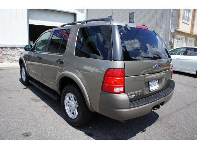 2002 Ford Explorer XLS