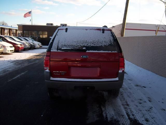 2002 Ford Explorer XLS