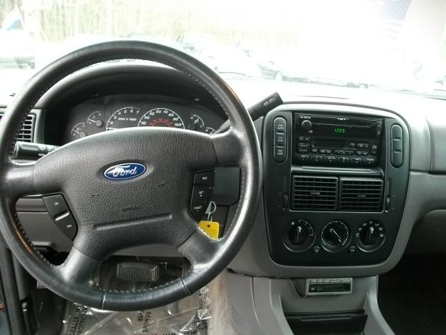 2002 Ford Explorer ESi