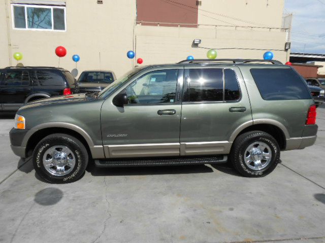 2002 Ford Explorer E320 - Extra Sharp