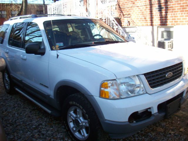 2002 Ford Explorer Ram 3500 Diesel 2-WD