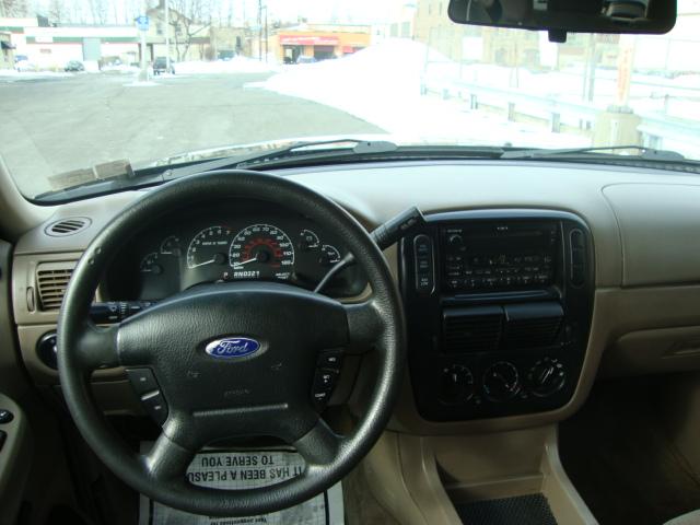 2002 Ford Explorer ESi