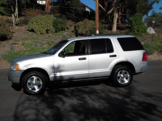 2002 Ford Explorer XLS