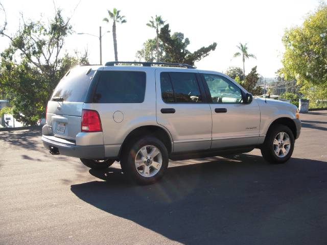 2002 Ford Explorer XLS