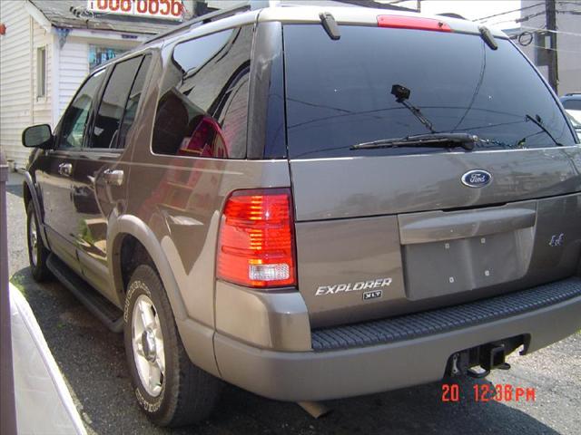 2002 Ford Explorer ESi