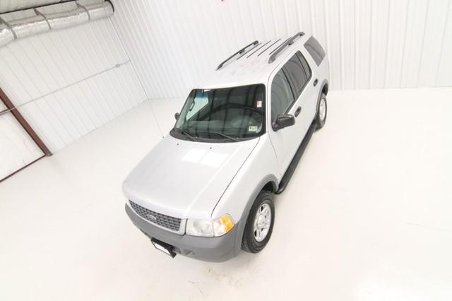 2002 Ford Explorer XLS