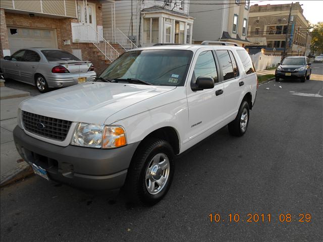 2002 Ford Explorer XLS