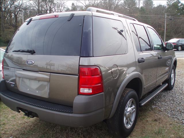 2002 Ford Explorer XLS