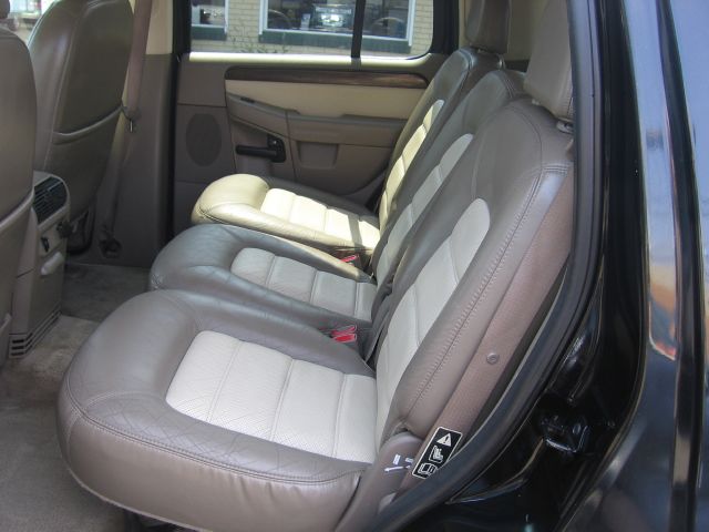 2002 Ford Explorer E320 - Extra Sharp