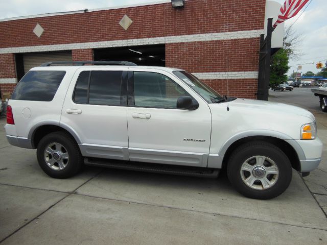 2002 Ford Explorer Super