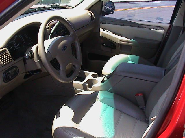 2002 Ford Explorer E320 - Extra Sharp